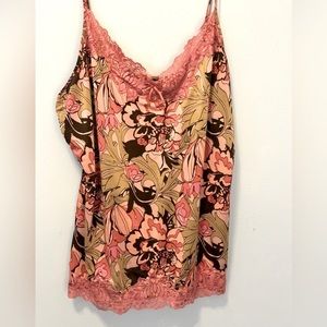 The Limited camisole with bra support. Size XL. Lace trim. Adjustable straps